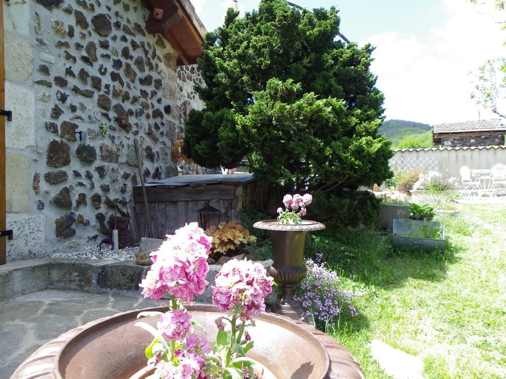 Thueyts Le Cabanon Bed & Breakfast エクステリア 写真